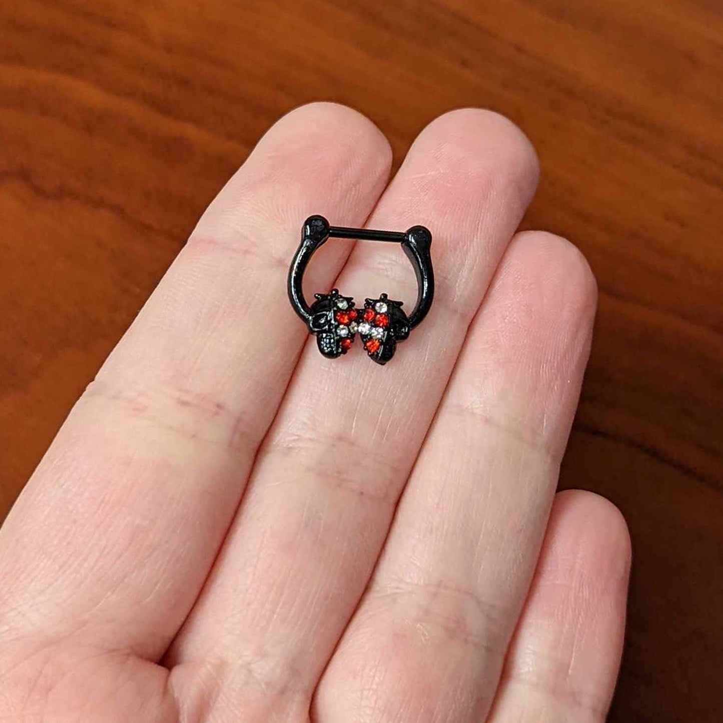 16 Gauge 5/16 Red Clear Gem Black Skulls Cartilage Clicker