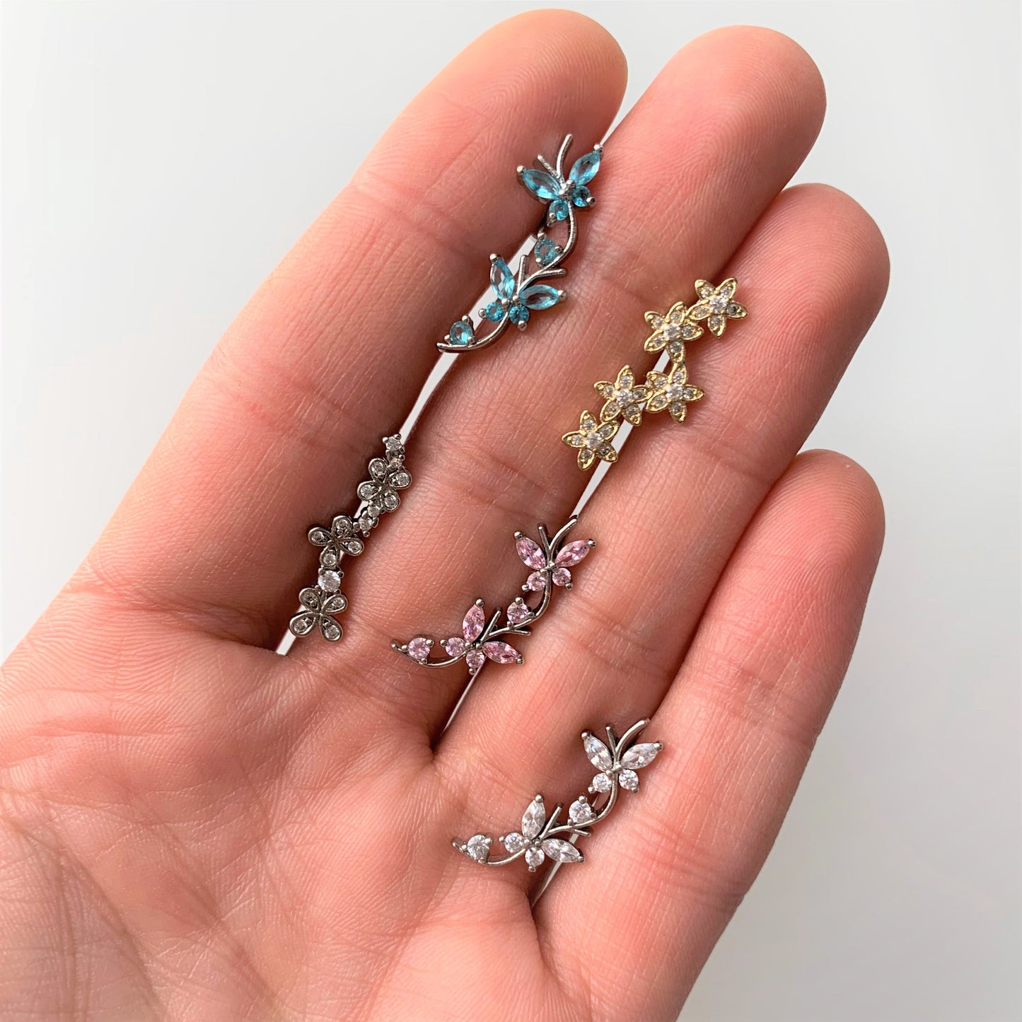 16 Gauge 1/4 Clear CZ Gem Gold Tone Fancy Flower Cartilage Tragus